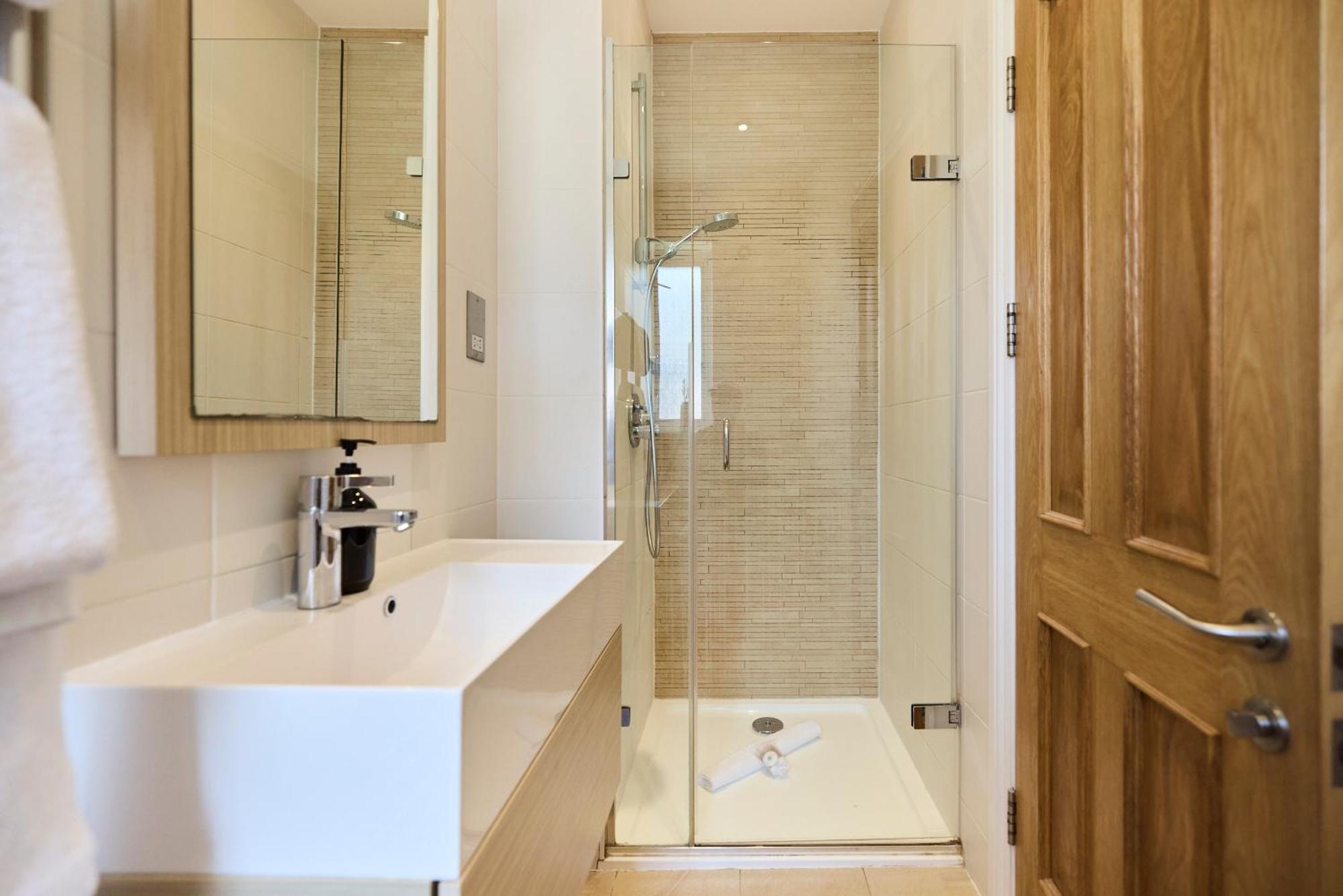 The Porchester Gardens - Modern&Bright 4BDR with Garden&Parking London Exterior foto